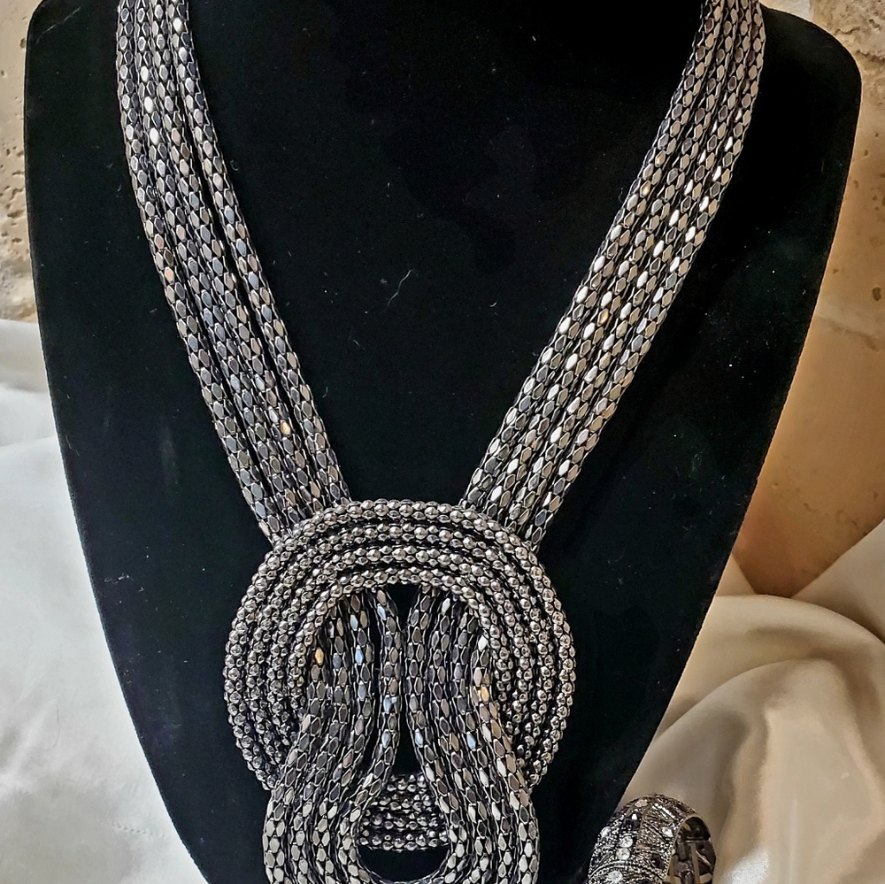Elegant Vintage EXPRESS Silver Knot 18" Necklace 2" Earrings & Stretch Bracelet - Picture 7 of 7